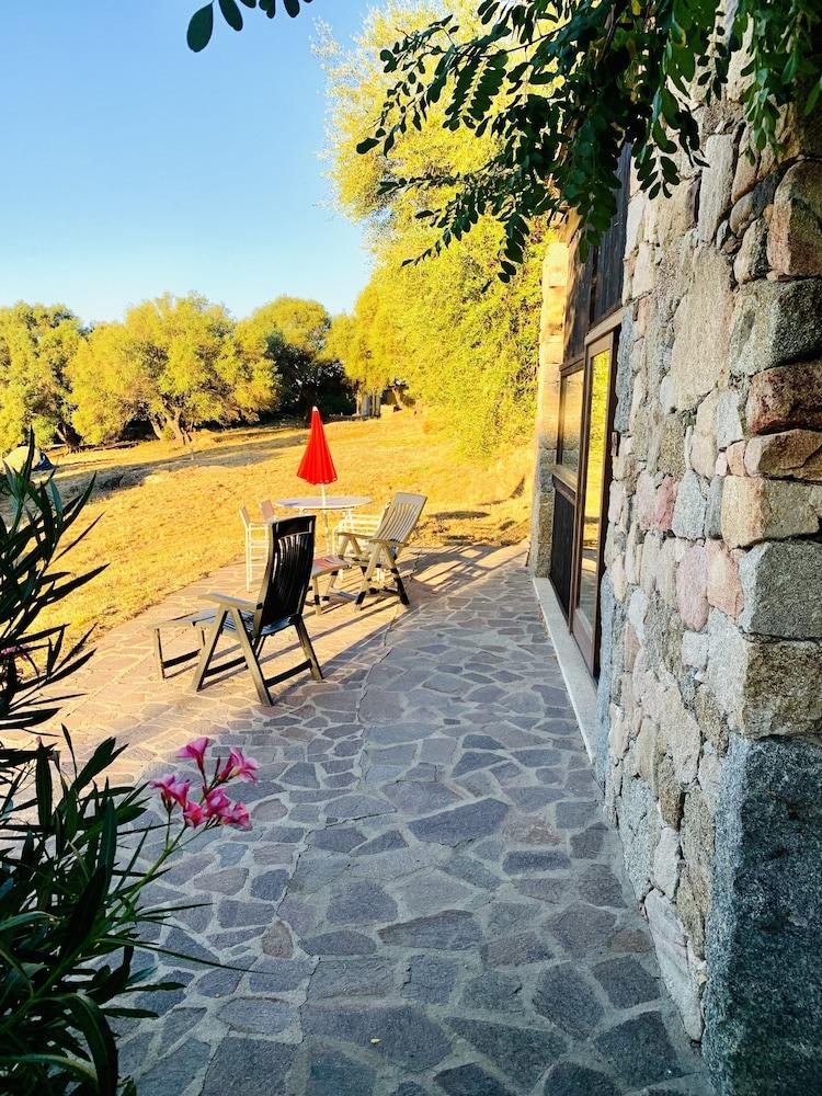 منزل الضيف سانت أنطونيو دي غالورا  في Liscia Country Relais المظهر الخارجي الصورة