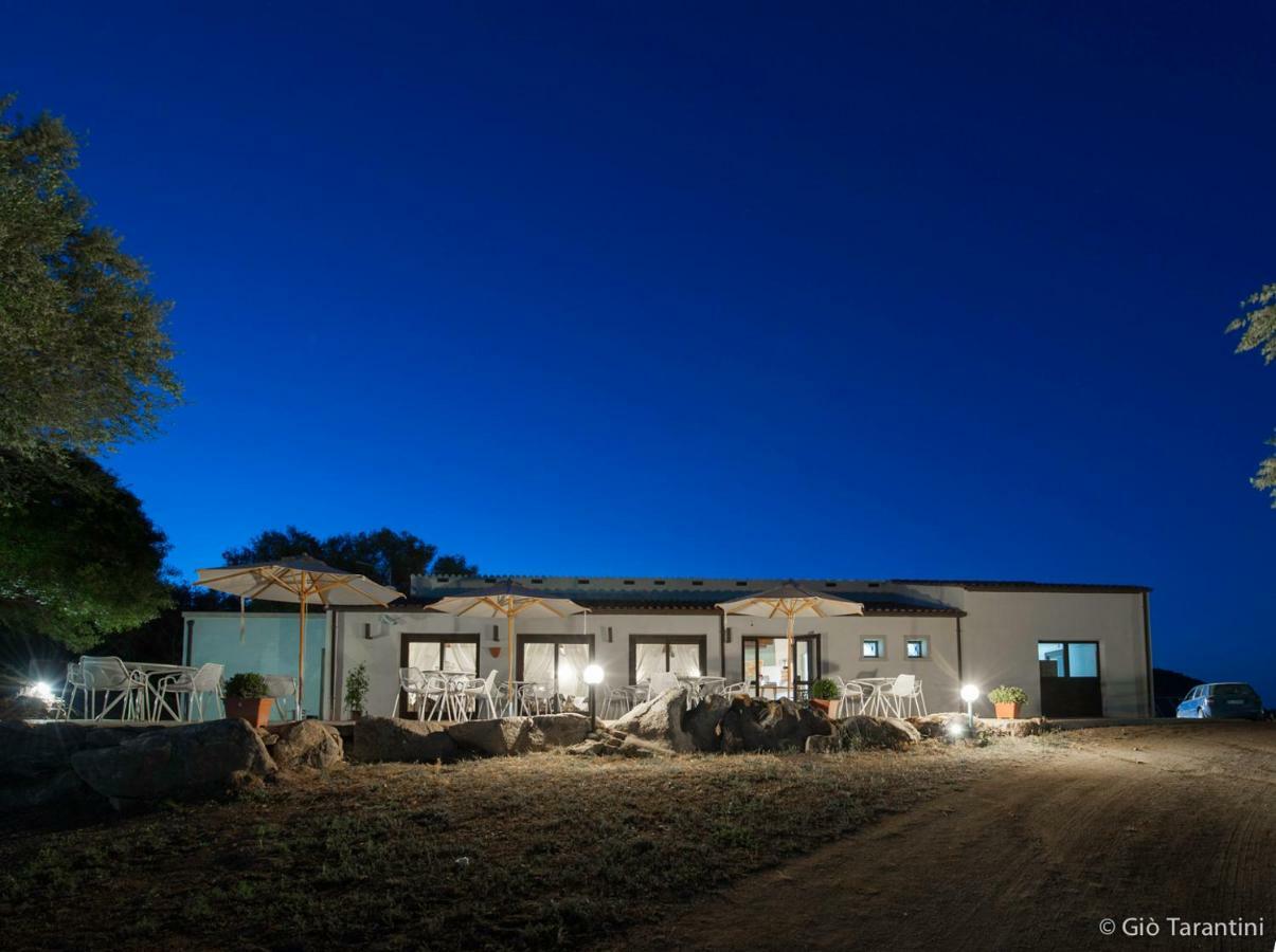 منزل الضيف سانت أنطونيو دي غالورا  في Liscia Country Relais المظهر الخارجي الصورة
